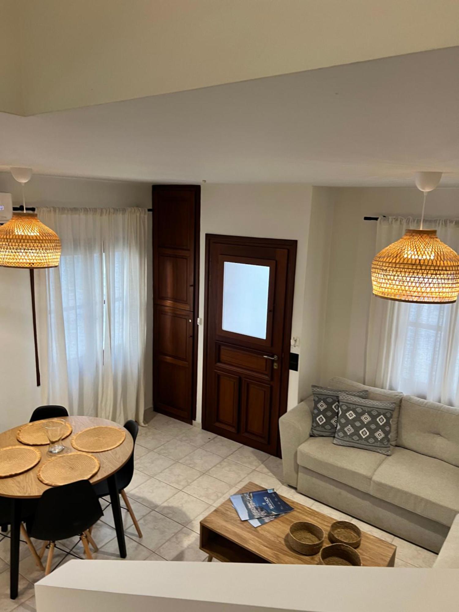 Olea White Villa Skiathos Town Bagian luar foto