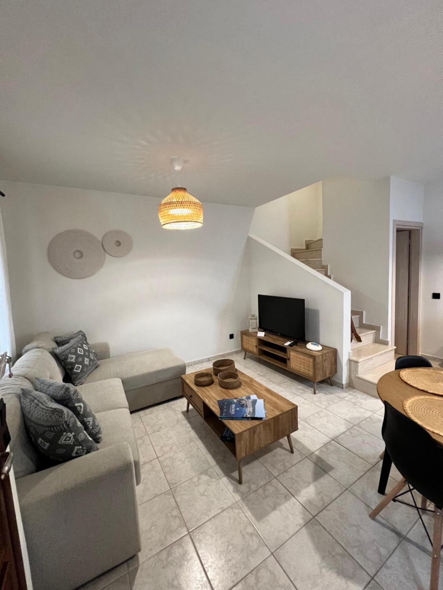 Olea White Villa Skiathos Town Bagian luar foto