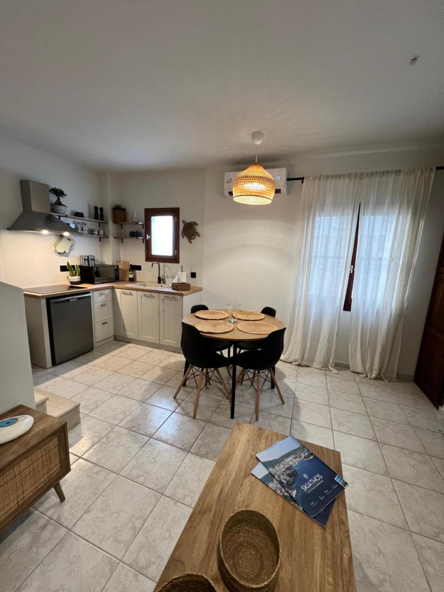 Olea White Villa Skiathos Town Bagian luar foto