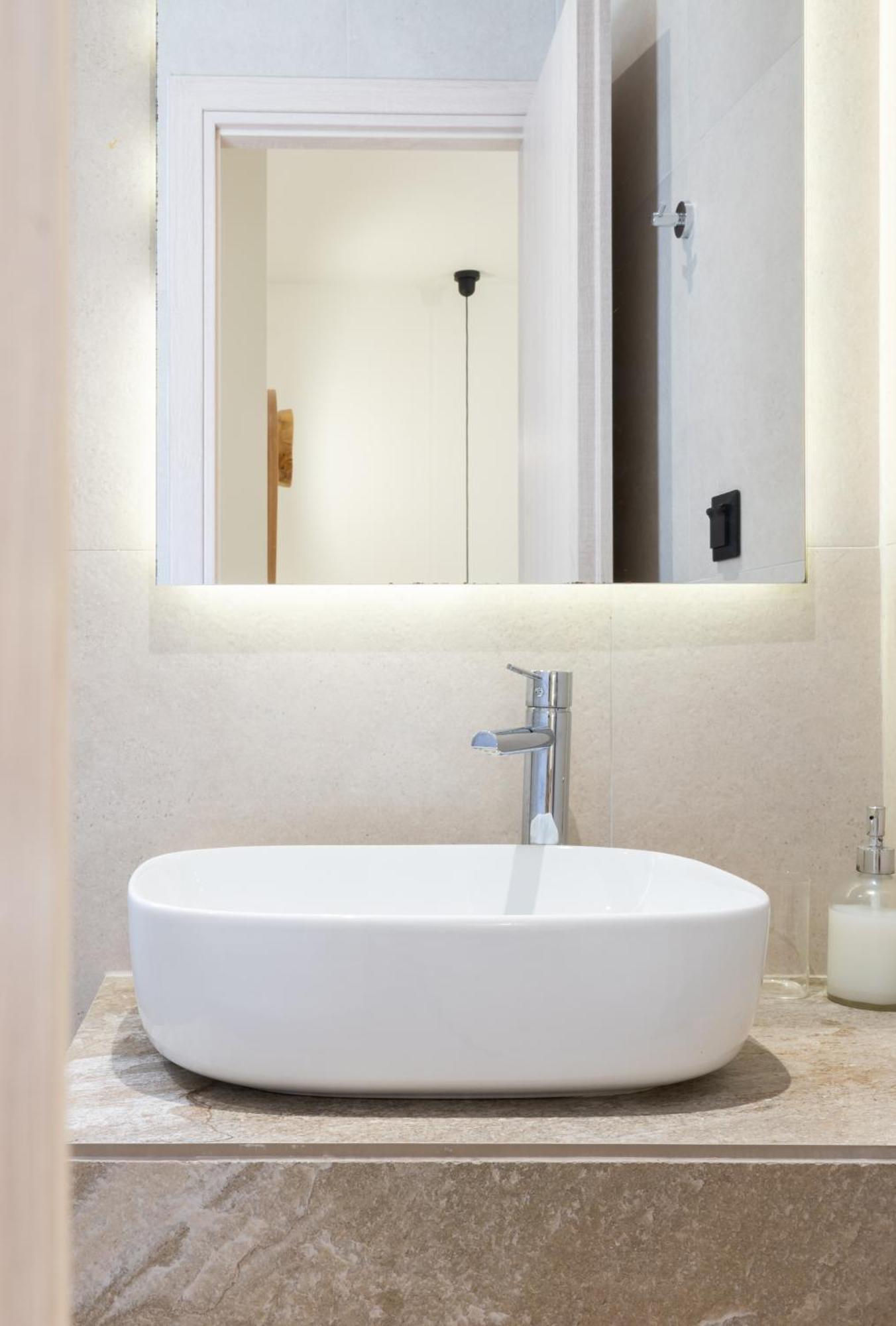 Olea White Villa Skiathos Town Bagian luar foto